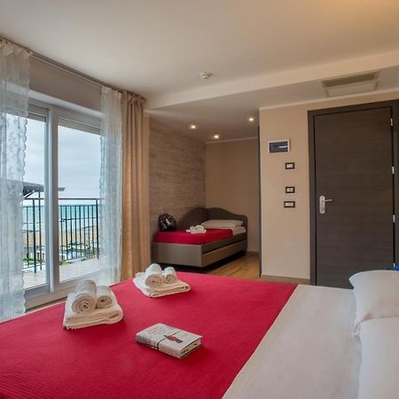 Hotel London Cattolica Zewnętrze zdjęcie