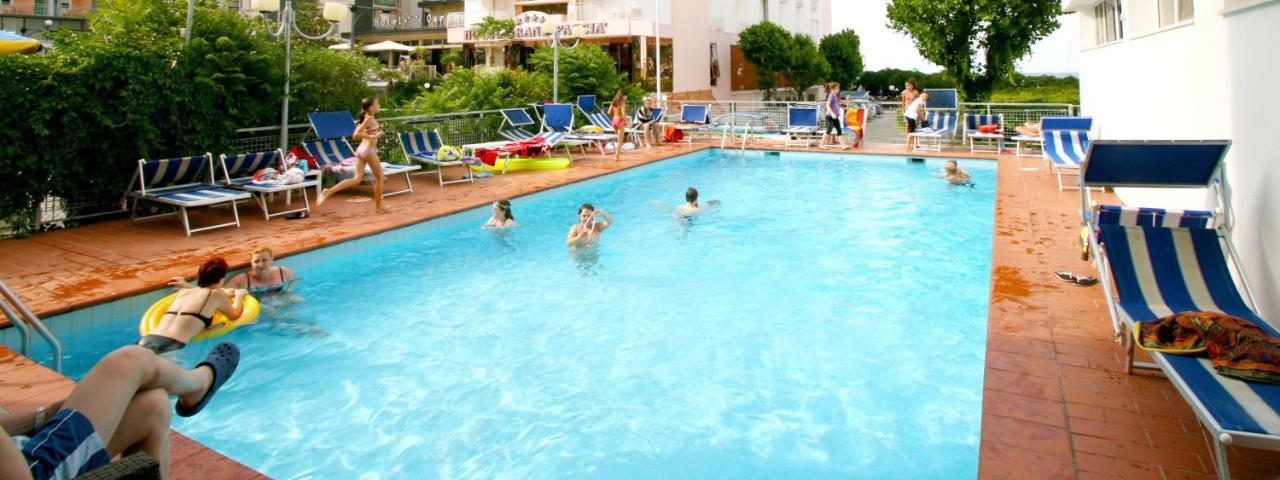 Hotel London Cattolica Zewnętrze zdjęcie