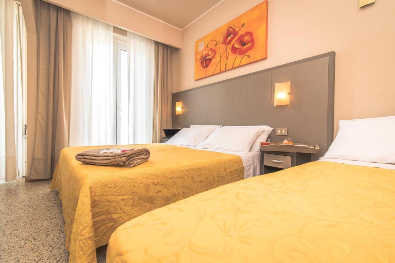Hotel London Cattolica Zewnętrze zdjęcie