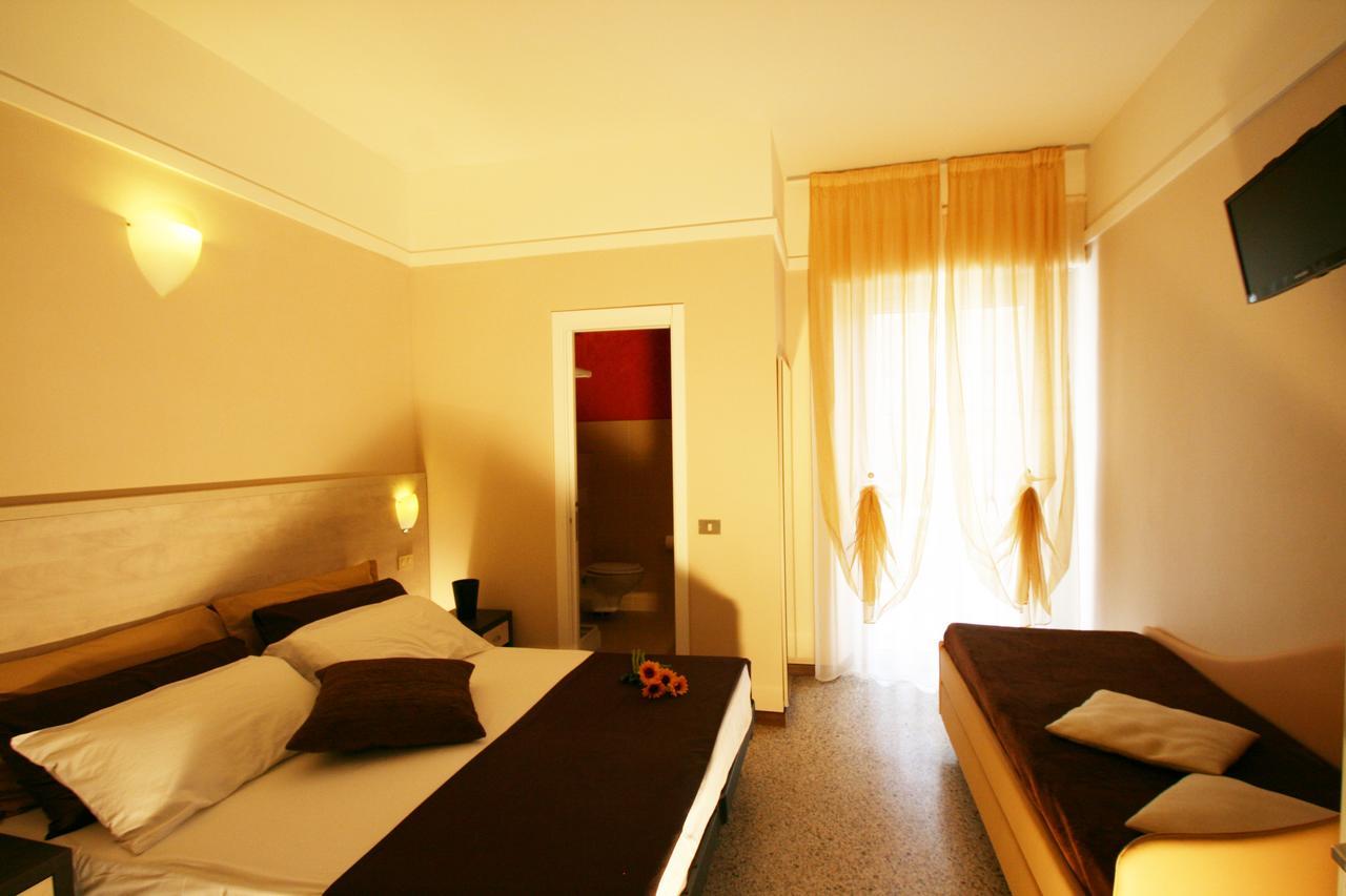 Hotel London Cattolica Zewnętrze zdjęcie