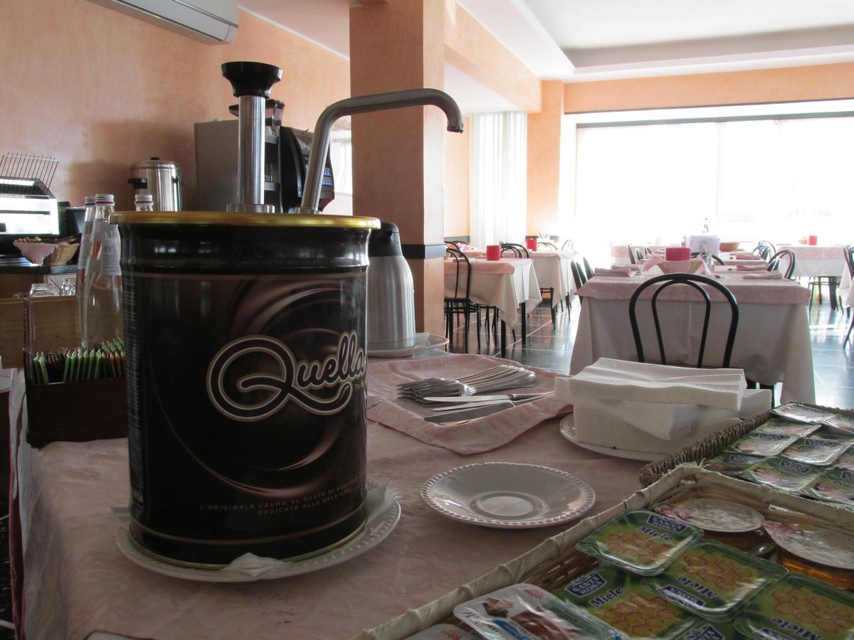 Hotel London Cattolica Zewnętrze zdjęcie